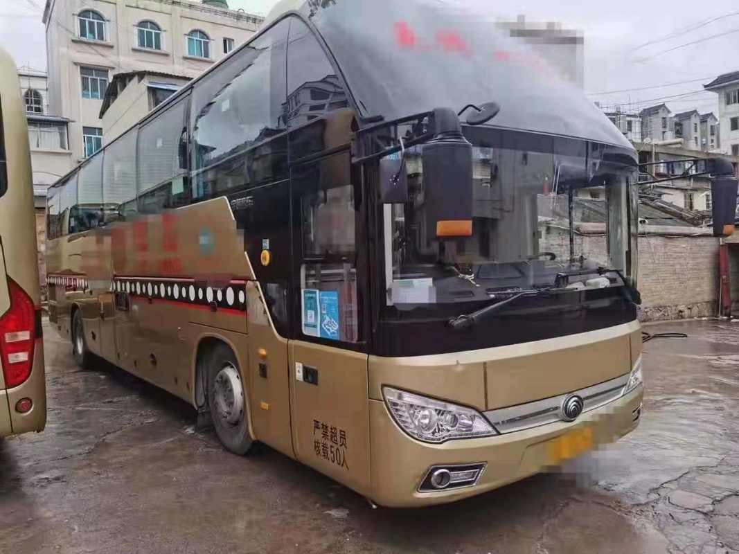 2018 سنة مستعملة حافلة Yutong حافلة رحلة مستعملة Zk6122 50 مقعد Lhd دعم ديزل A / C اللون الذهبي