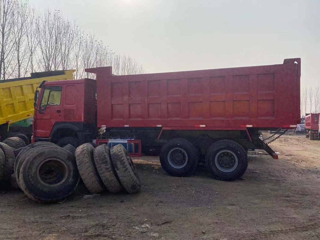 تستخدم Howo Dump Truck 6 * 4 Driving Model Right Hand Driving Way WD615.47 Euro 2