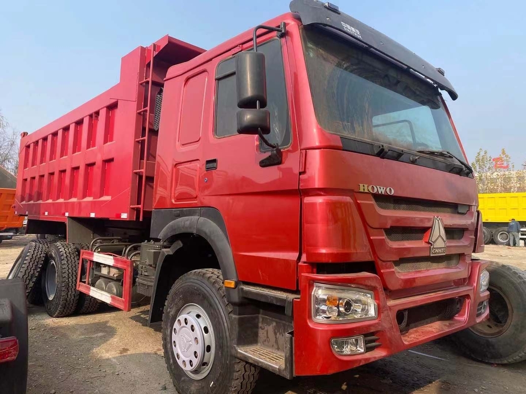 تستخدم Howo Dump Truck 6 * 4 Driving Model Right Hand Driving Way WD615.47 Euro 2