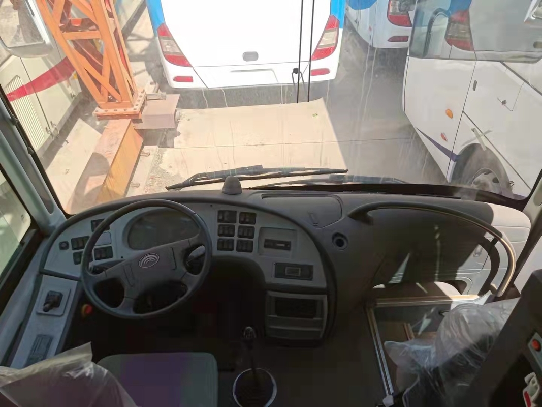 46 مقعدًا تستخدم Yutong ZK6110 Bus حافلة سياحية مستعملة 2014 سنة 100 كم / ساعة توجيه حافلة ركاب LHD