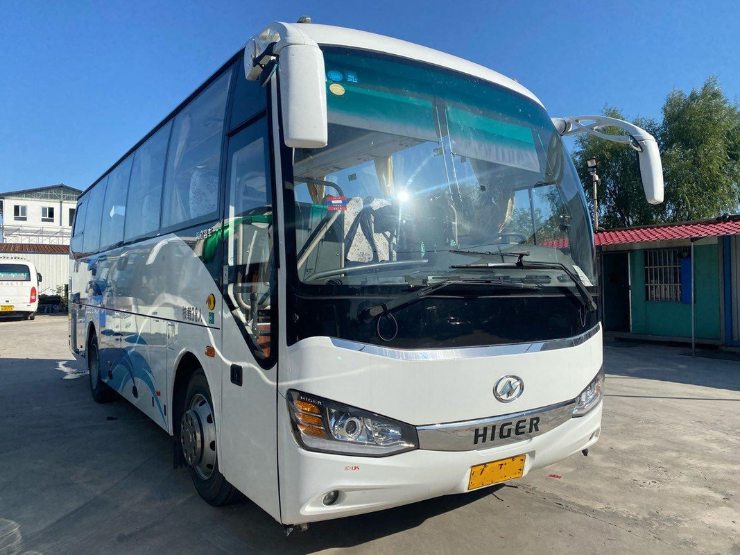 KLQ6882 حافلات النقل الطويلة المستخدمة 50 مقعدًا RHD تستخدم محرك Yutong للحافلات الأمامي