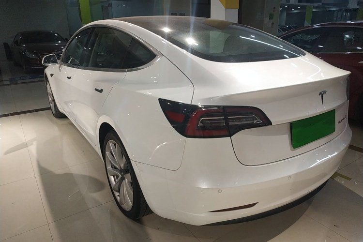 401Km / H عالية السرعة الكهربائية السوبر سيارة الذكية 5 مقاعد السيارة الكهربائية السيارة الكهربائية