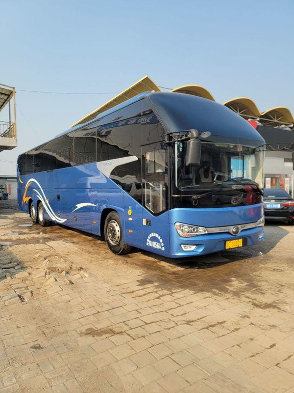 الحافلة ذات الطابقين Zk6148 Youtong Bus Luxury Coach 56 مقعدًا Yutong Bus Airbag EURO V