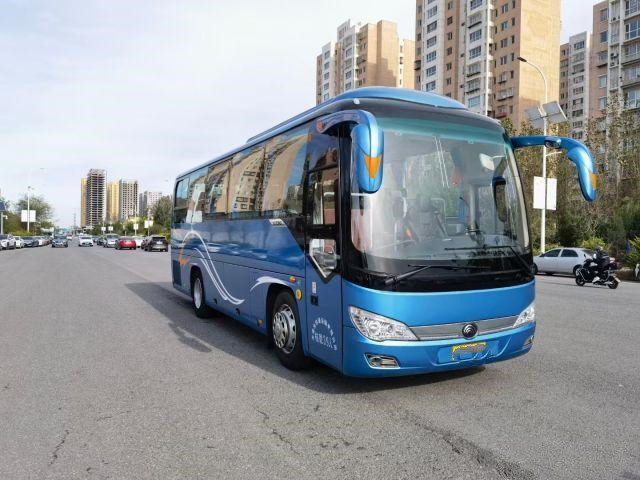 حافلة صغيرة تستخدم حافلة Yutong حافلة مستعملة 39 مقعدًا Yuchai Engine Airbag Chaسيه