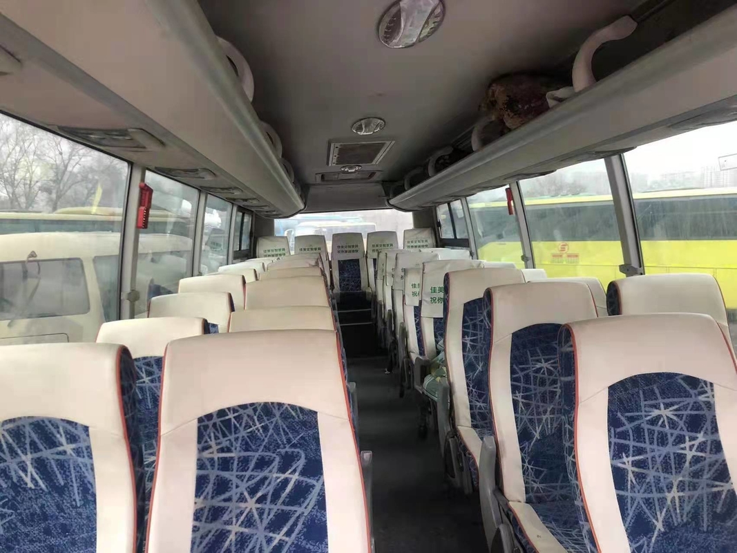 تستخدم Yutong ZK6127 Passenger Coach Bus 206kw 100km / H الخلفي محرك اليد اليسرى