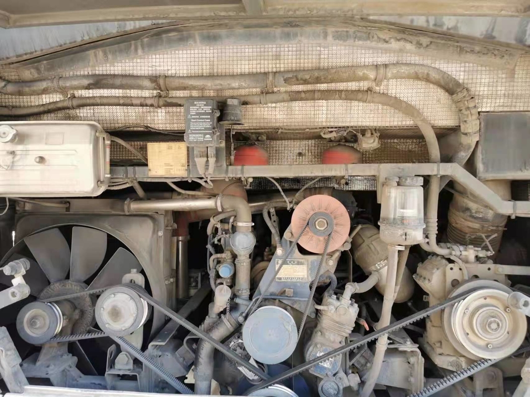Yutong Bus مستعمل ZK6127 Coach Bus مستعمل 55 مقعدًا حافلة نقل 2 + 3 تخطيط