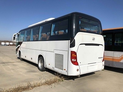 الحافلات والمدربين Huanghai Brand 34 Seater Bus Vip Bus Seat New Passenger Bus