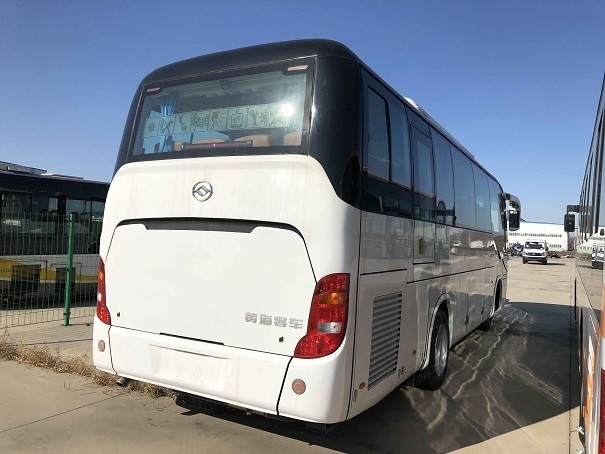 الحافلات والمدربين Huanghai Brand 34 Seater Bus Vip Bus Seat New Passenger Bus