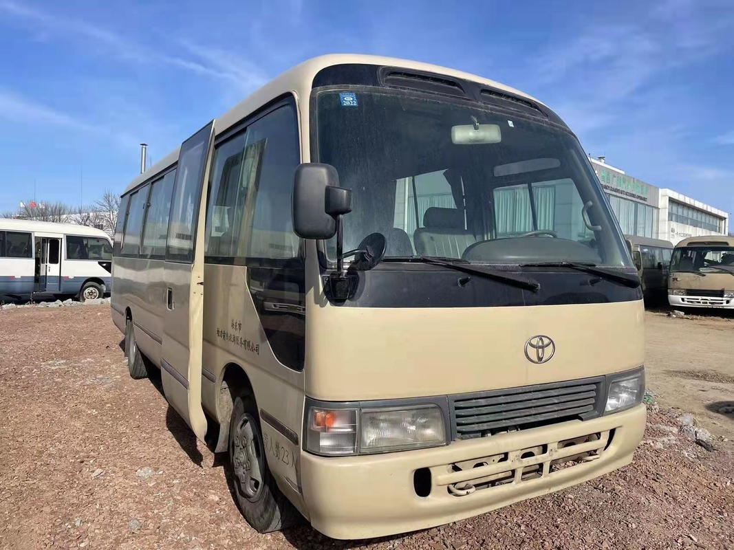اليابان Toyota Coaster Bus Gasoline Mini Bus Use لغرب إفريقيا 23-30 مقعدًا