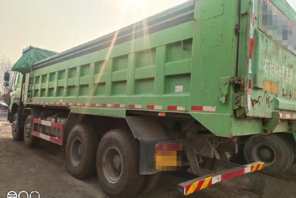 مستعملة ميتسوبيشي فوسو شاحنة قلابة 8 * 4 مع 371hp محرك 40 طن تحميل للبيع