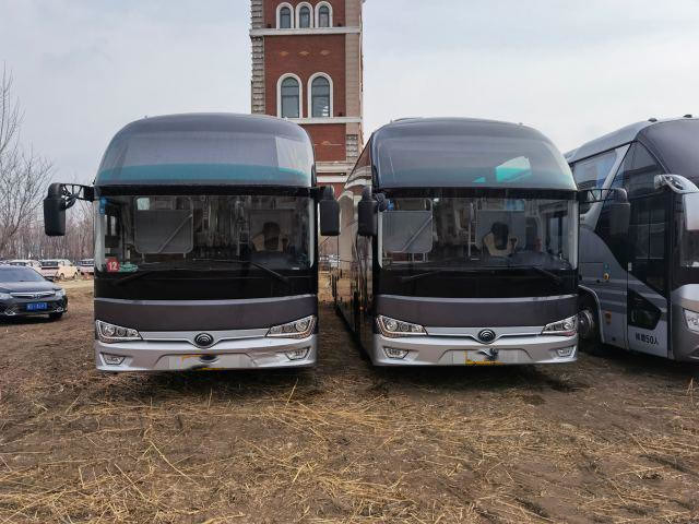 حافلة ذات طابقين ZK6148 حافلة ركاب فاخرة مستعملة لأفريقيا Rhd 2019 Yutong Bus Coach 56 مقعدًا