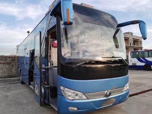 Yutong التوجيه الأيسر 49 مقعد ZK6110 2nd اليد اليسرى للتوجيه ببابين المحرك الخلفي