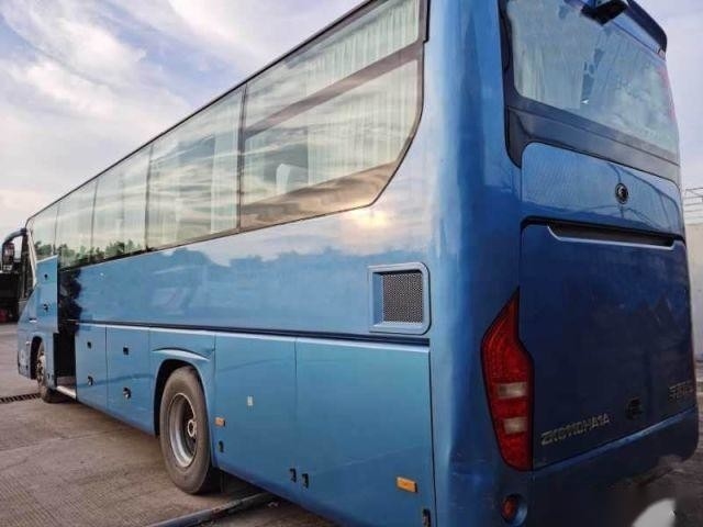 Yutong التوجيه الأيسر 49 مقعد ZK6110 2nd اليد اليسرى للتوجيه ببابين المحرك الخلفي