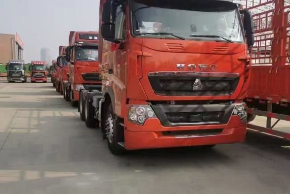 مستعملة شاحنة جرار HOWO 6 * 4480hp T7H LHD / RHD Euro V Engine