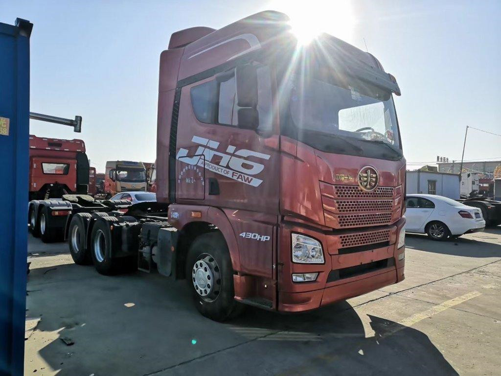 FAW JH6 مستعملة شاحنة جرار 6 * 4430hp ديزل Weichai Engine 11.596L Manual LHD