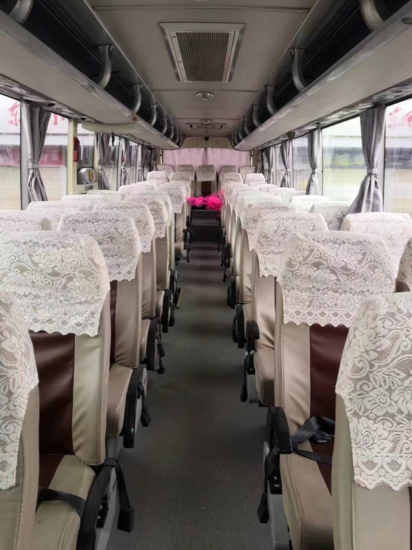 2019 سنة 49 مقعدًا تستخدم Yutong Coach للحافلات ذات المقود الأيسر للحافلات ذات المحرك الخلفي