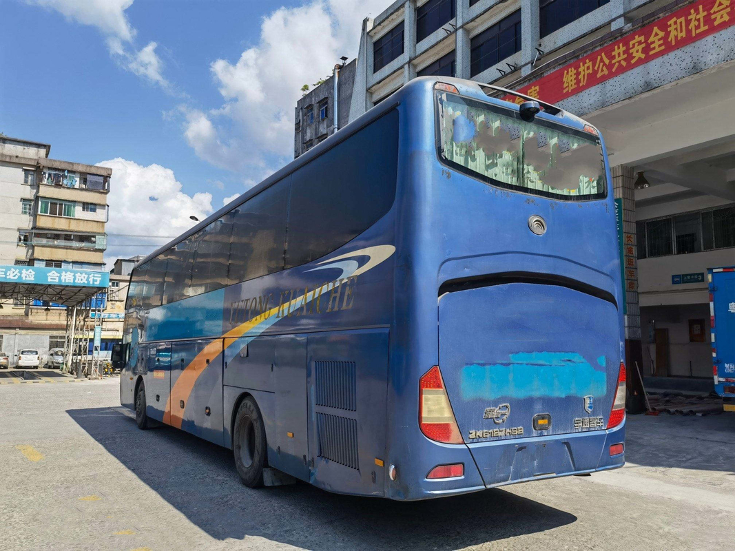 Yutong ZK6127 حافلة سياحية مستعملة 53 مقعدًا ببابين وسادة هوائية هيكل فاخر للحافلات المستعملة