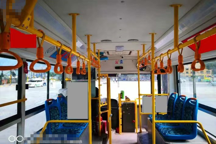 32/92 مقعدًا تستخدم Yutong Bus Zk6105 حافلة المدينة المستخدمة في النقل العام لمحرك الديزل