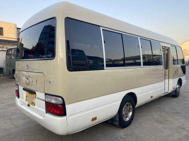Toyota Coaster Mini Bus 23seat 2.7L Manual Gearbox 2TR Coaster Buses اليورو الثالث