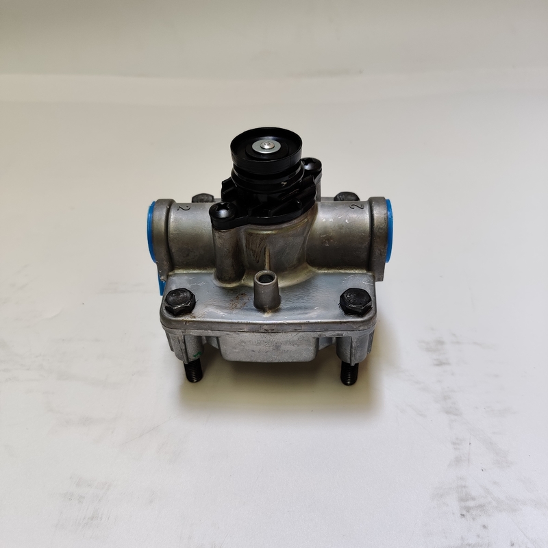 صمام فرامل تتابع أجزاء المحرك لـ SINO HOWO Truck Car Emergency Relay Valve WG9000360524 / 2