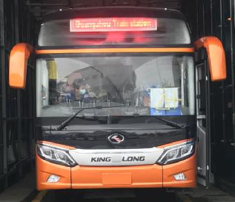2021 سنة 53 مقعدًا جديد وصول Kinglong XMQ6127cy الحافلة الجديدة مع محرك ديزل RHD التوجيه