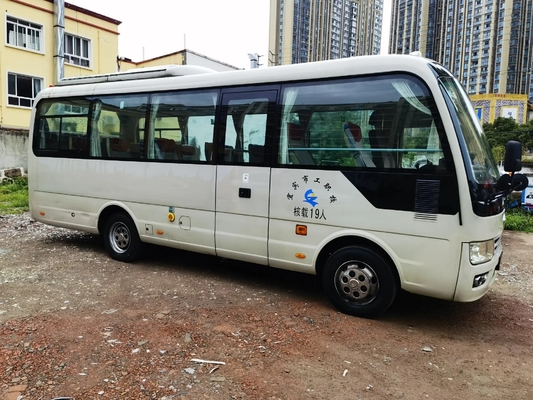 مستعملة 16 Seater Minibus 2016 سنة المحرك الأمامي 19 مقعدًا نافذة منزلقة LHD / RHD اليد الثانية Yutong Bus ZK6729D