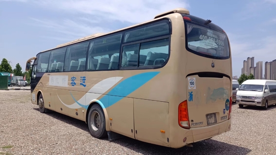 حافلة سفر مستعملة لون وردي 51 مقعد مكيف هواء 11 متر حجرة أمتعة كبيرة اليد الثانية Yutong ZK6110