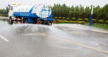 HOWO 336hp مستعملة شاحنات المياه LHD القيادة نوع عملية سهلة لتنظيف الطريق