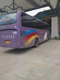 Yutong Used Bus Bus 51 مقاعد لون بنفسجي السرعة القصوى 100 كم / ساعة محرك ديزل قوي