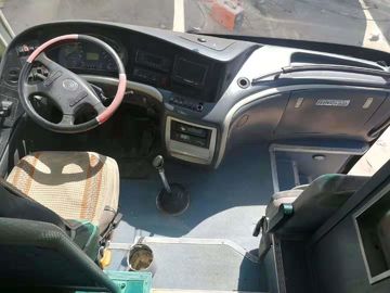 المقود الأيسر يستخدم 55 حافلة 2011 سنة 6120HY19 بنفسجي مع مقاعد جلدية