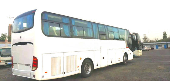 تستخدم Yutong Bus ZK6110 51 مقعدًا تستخدم الحافلة السياحية الهيكل الصلب للأبواب المزدوجة ذات التوجيه الأيسر