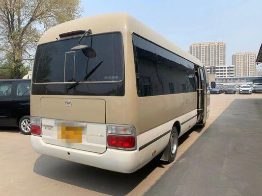 20 مقعدًا تستخدم حافلة Coaster Bus حافلة صغيرة Toyota Coaster Bus مع محرك بنزين 2TR لعام 2007 لتوجيه اليد اليسرى
