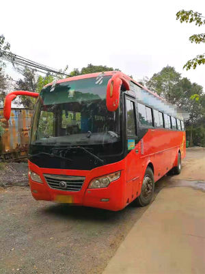 44 مقعدًا تستخدم Yutong ZK6102D Bus حافلة حافلات مستعملة 2014 سنة محرك أمامي توجيه محركات LHD ديزل