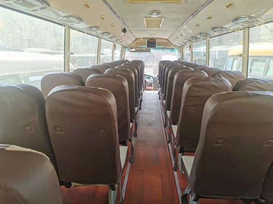 حافلة سياحية مستعملة Yutong ZK6999 45 مقعدًا محرك خلفي 177kw حافلة ركاب LHD هيكل وسادة هوائية