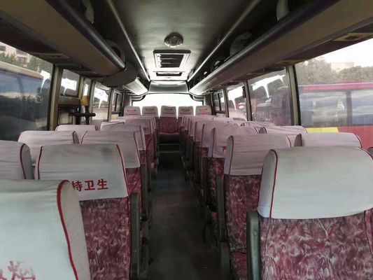 تستخدم Kinglong Bus XMQ6900 ذات الأبواب المزدوجة 39 مقعدًا ، وهيكل فولاذي مقود على بعد كيلومترات منخفضة