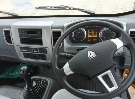 العلامة التجارية الجديدة Sinotruck HOWO RHD Right Hand Steering Drive 10Ton Cargo Truck 4X2