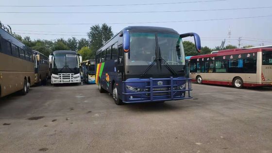 Zhongtong LCK6108D New Bus 47 مقعدًا 10 متر طول حالة جيدة أمامي Eengine Bus 6 سلندر في الخط