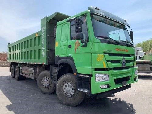 الصين مستعملة ساينو تراك HOWO 7 شاحنة ثقيلة 380 حصان 8X4 8.2m شاحنة قلابة ZZ3317N4667E1