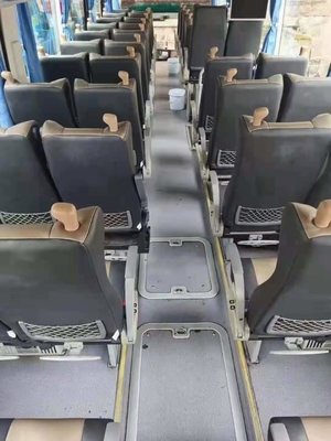 2018 سنة مستعملة حافلة Yutong حافلة رحلة مستعملة Zk6122 50 مقعد Lhd دعم ديزل A / C اللون الذهبي