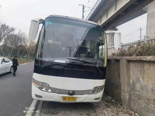 51 مقعدًا تستخدم Yutong ZK6110 Bus حافلة سياحية مستعملة بمحركات ديزل RHD 2010 سنة التوجيه