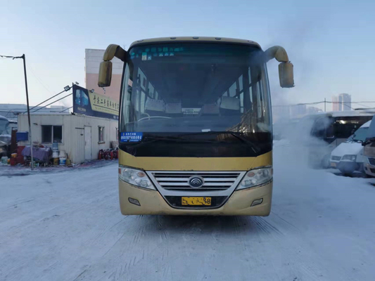 يستخدم المحرك الأمامي Yutong Bus 53seats Steel Chaassenger Bus مع تكييف الهواء