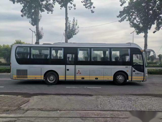 48 راكبًا تستخدم حافلة المدينة مع حافلات ذات قيادة يسارية عالية التسهيلات