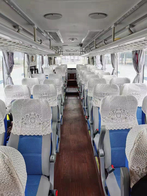 Yutong تستخدم وسائل النقل البيضاء المستخدمة ديزل لمسافات طويلة 50 مقاعد الباصات المستعملة
