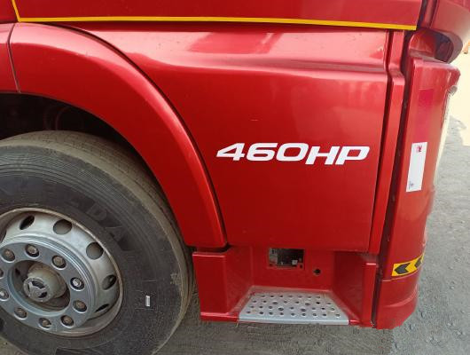 تستخدم FAW شاحنات بضائع 8 × 4 18 طن مع 12 عجلة تستخدم للشحن في حالة جيدة