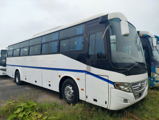 حافلة Yutong 2018 المستخدمة في الصين ، تستخدم حافلة ديزل LHD حافلة بمحرك أمامي أبيض 51 مقعدًا