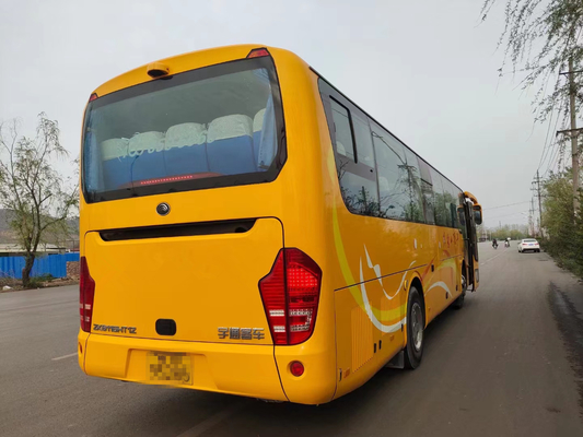49 مقعدًا 2016 سنة مستعملة Yutong Bus ZK6115 حافلة سياحية مستعملة للبيع ديزل Yuchai محرك LHD التوجيه